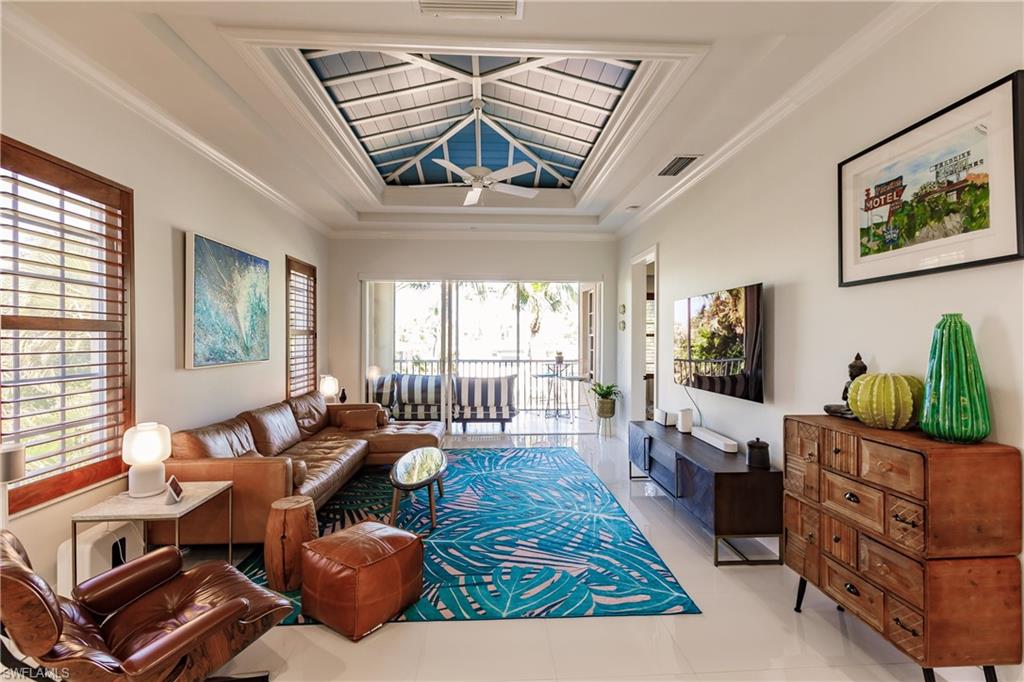 1481 Chesapeake AVE Unit: 1