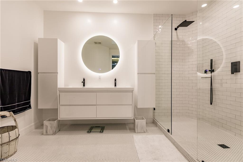 1481 Chesapeake AVE Unit: 1