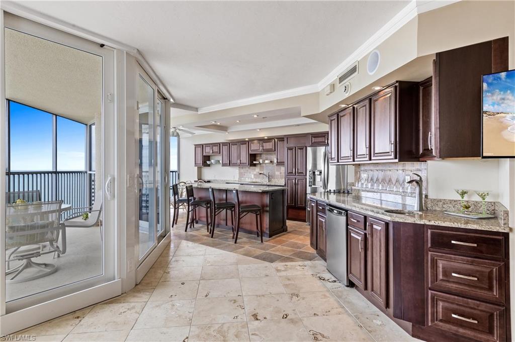 4041 Gulf Shore BLVD N Unit: 1802