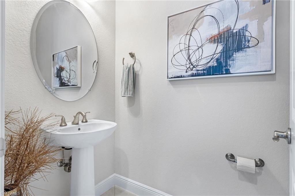 10077 Florence CIR