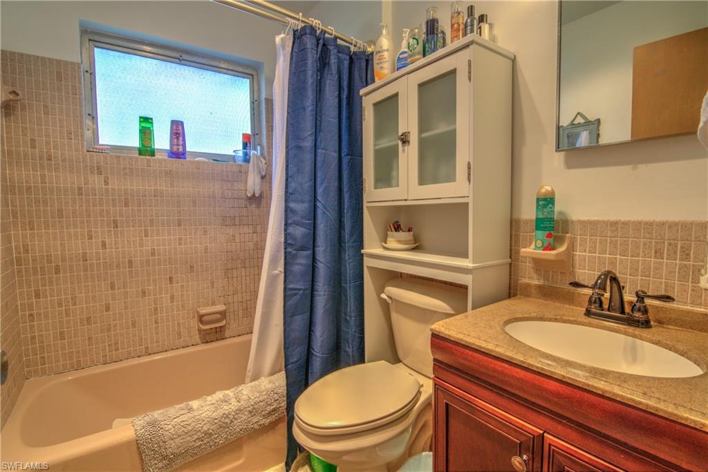4930 Viceroy ST Unit: A-B