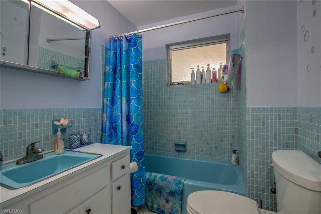 4930 Viceroy ST Unit: A-B