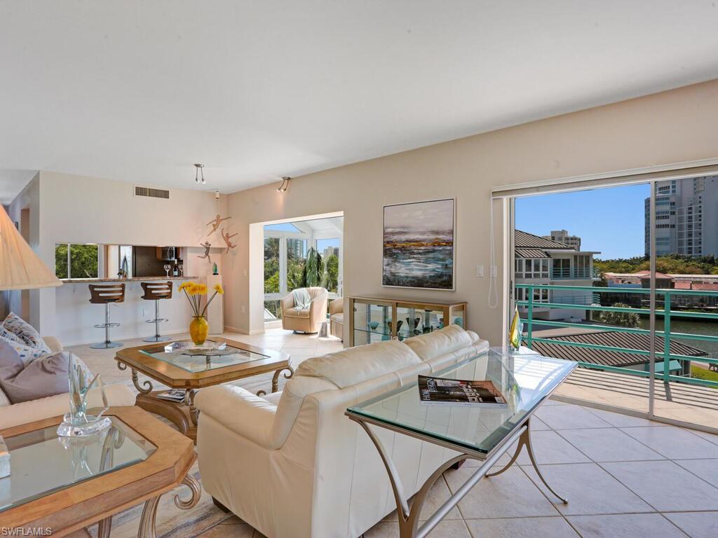 255 Park Shore DR Unit: 3-344