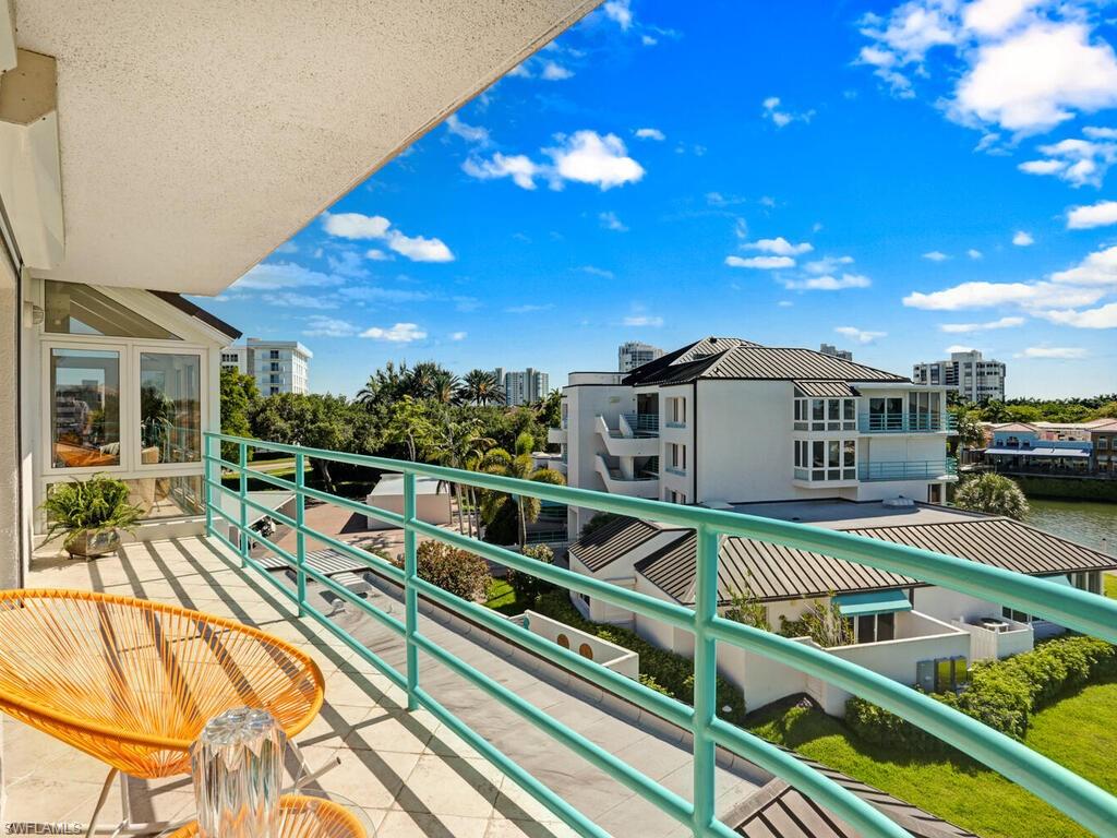 255 Park Shore DR Unit: 3-344