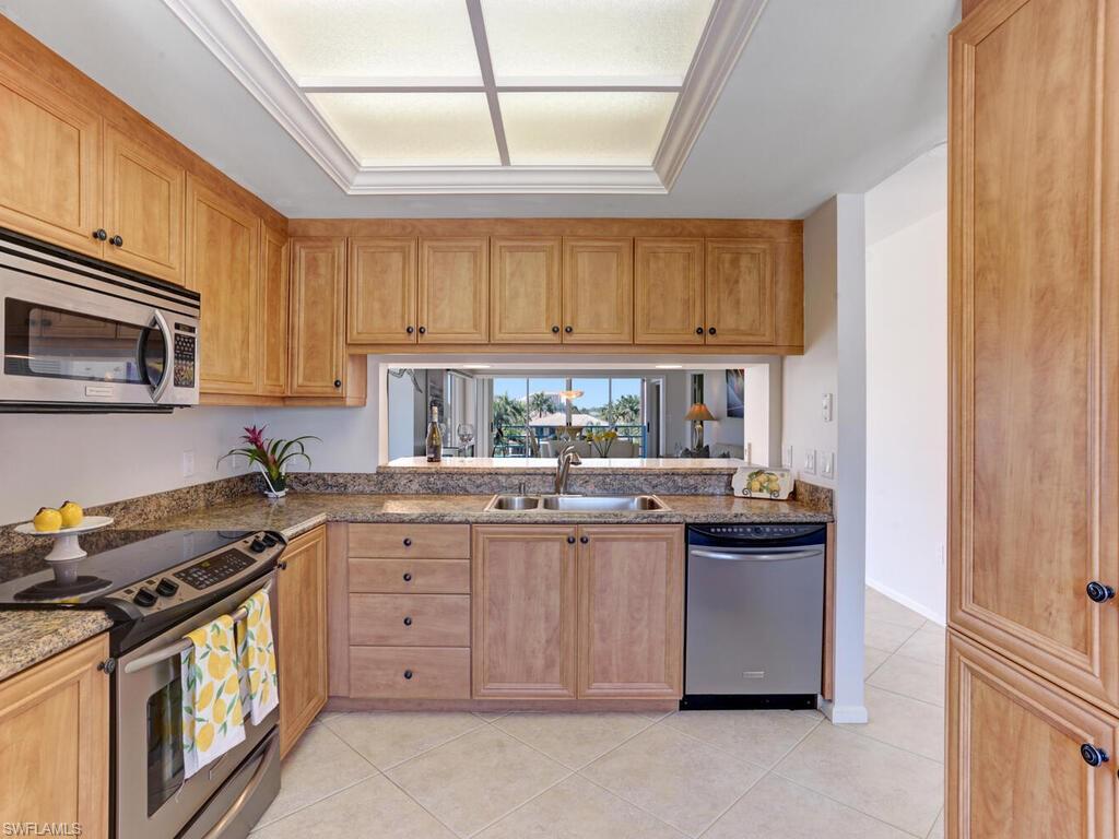255 Park Shore DR Unit: 3-344
