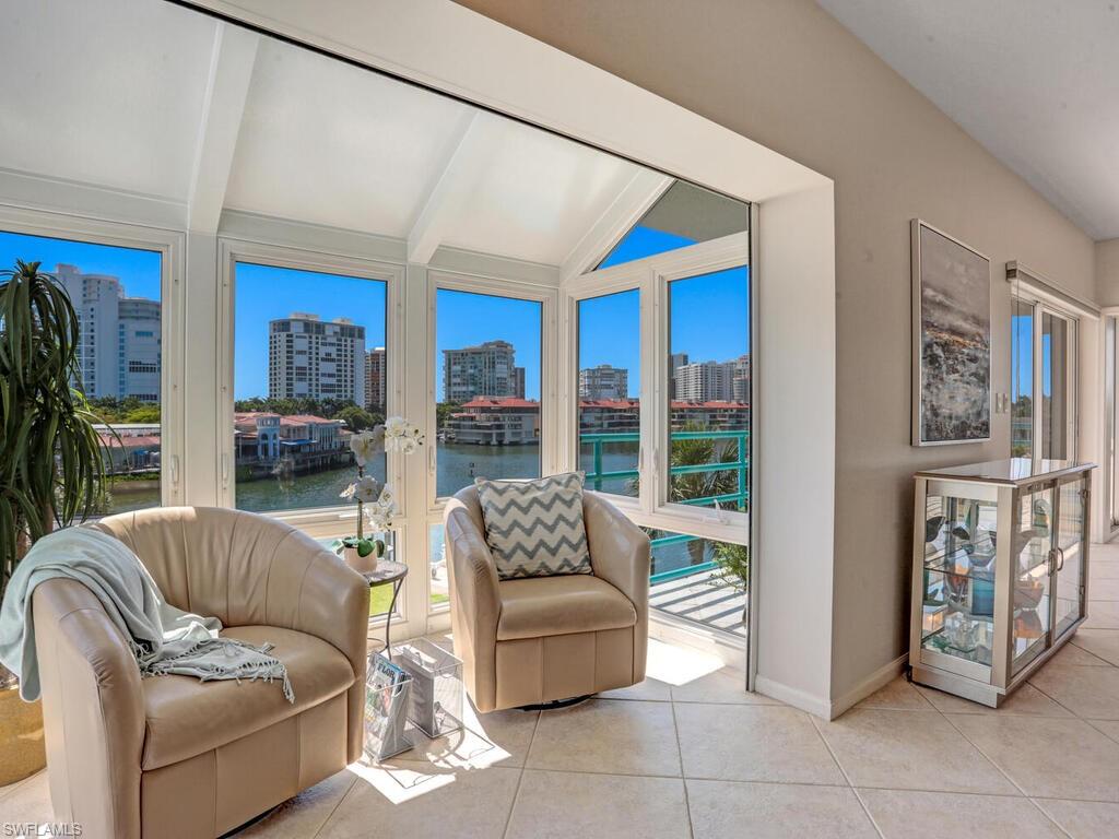 255 Park Shore DR Unit: 3-344