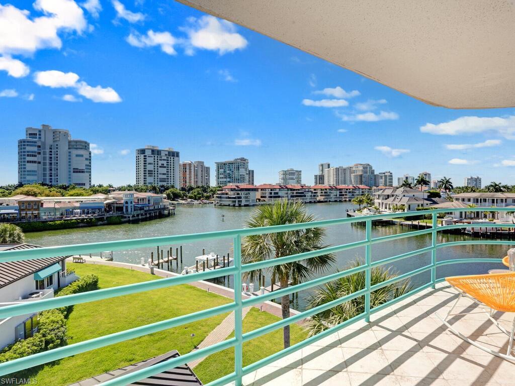 255 Park Shore DR Unit: 3-344