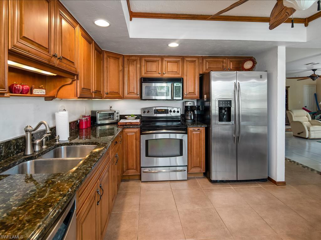 920 Collier CT Unit: A3
