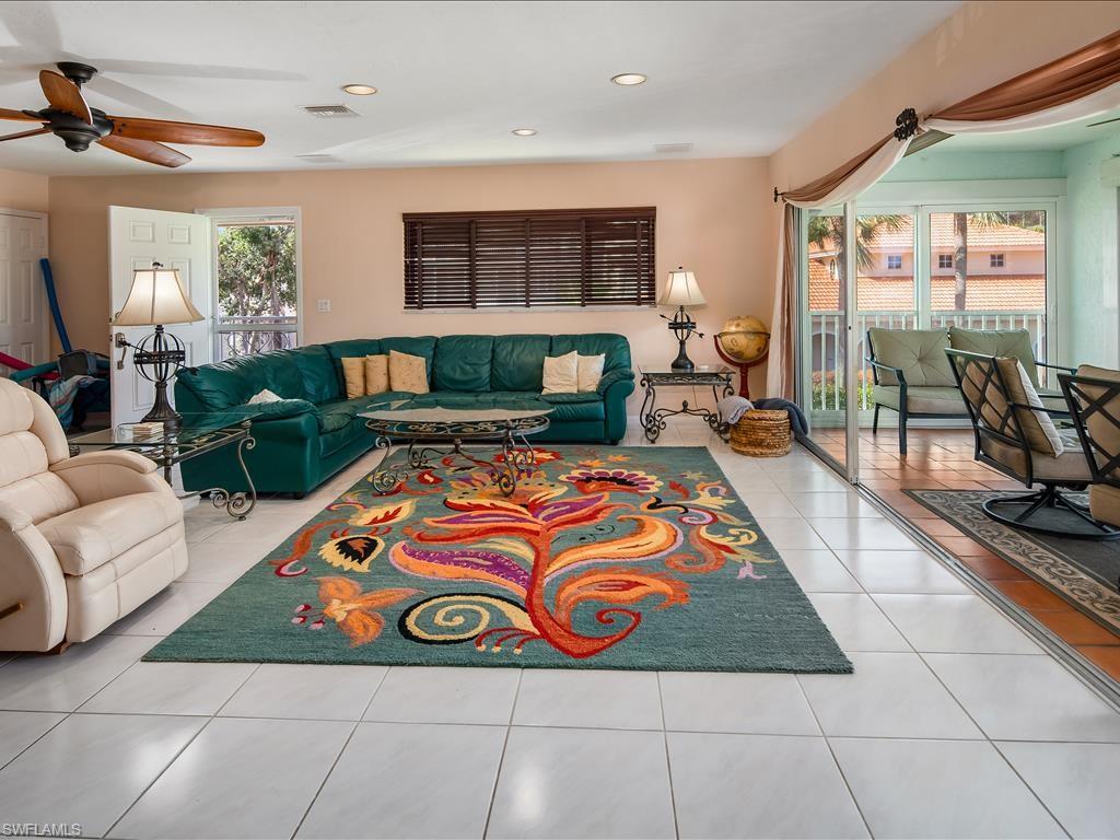 920 Collier CT Unit: A3