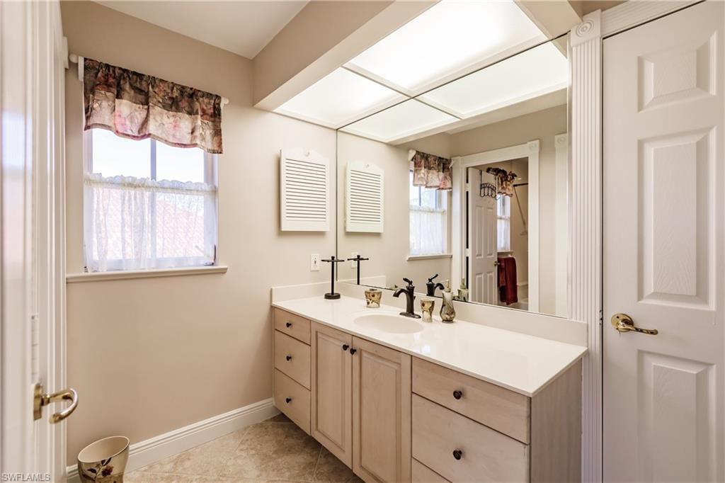 816 Amazon CT