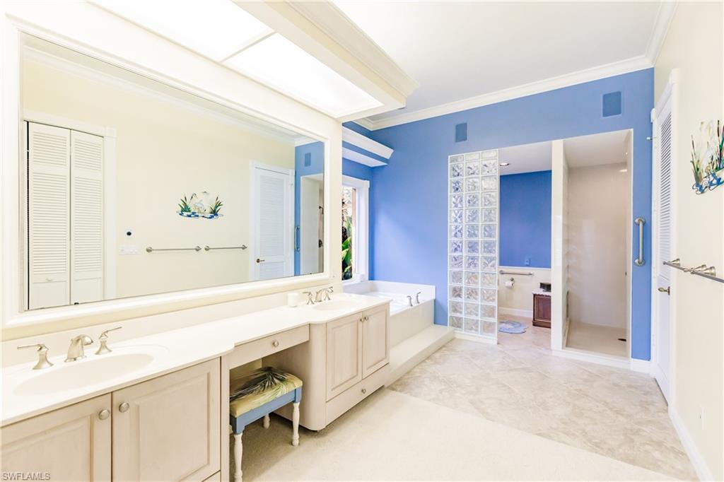 816 Amazon CT