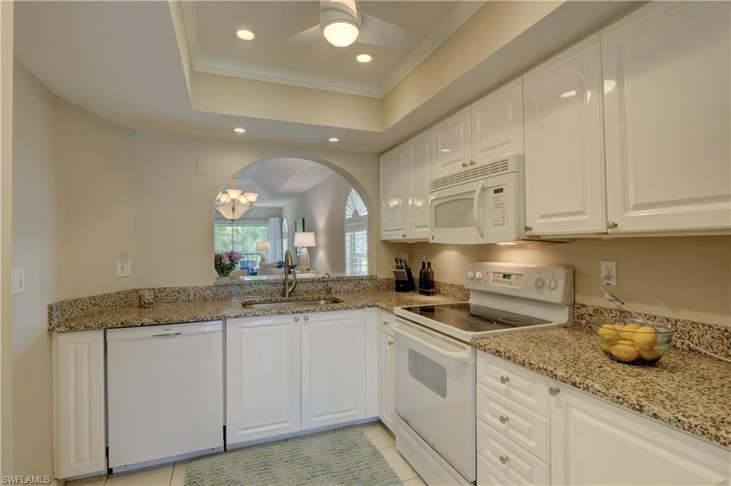 256 Deerwood CIR Unit: 10