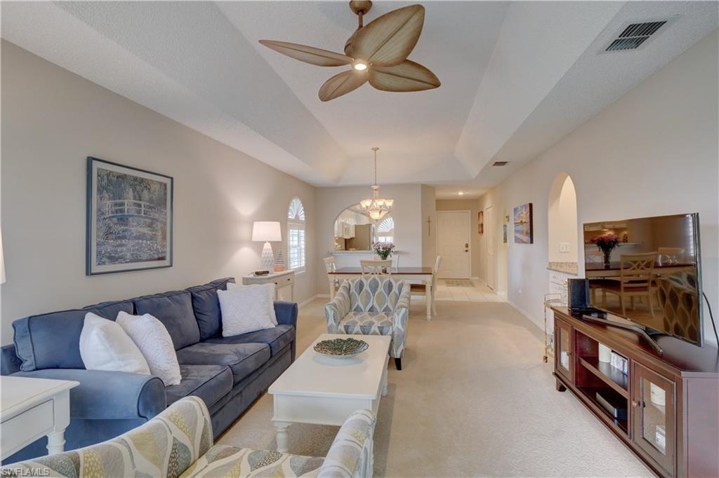 256 Deerwood CIR Unit: 10