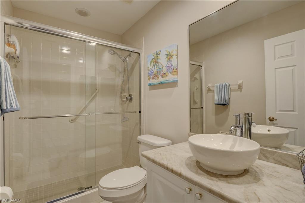 256 Deerwood CIR Unit: 10
