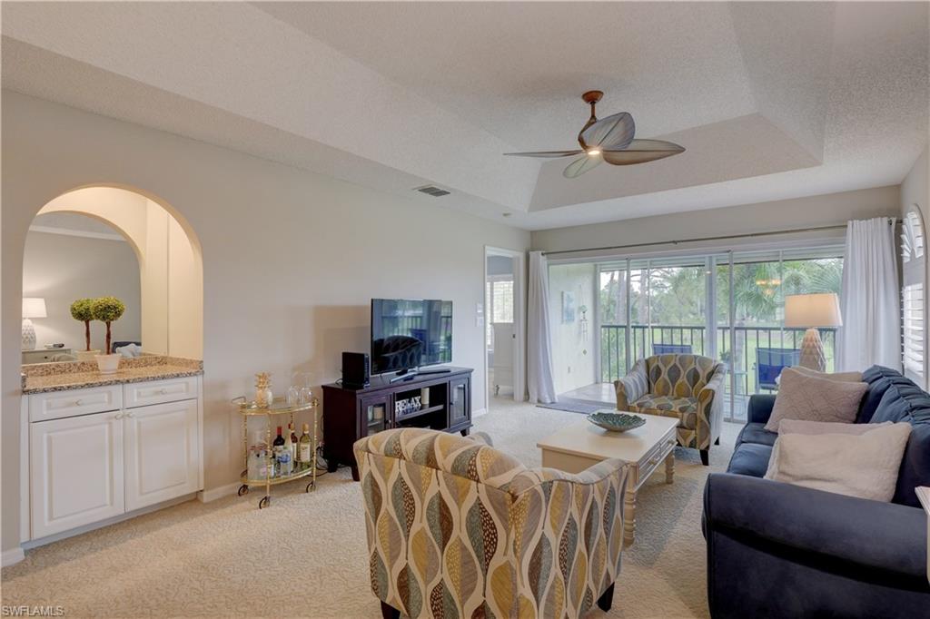 256 Deerwood CIR Unit: 10