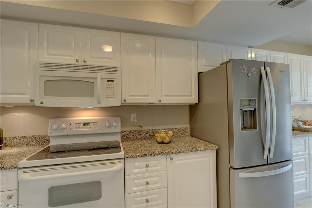 256 Deerwood CIR Unit: 10