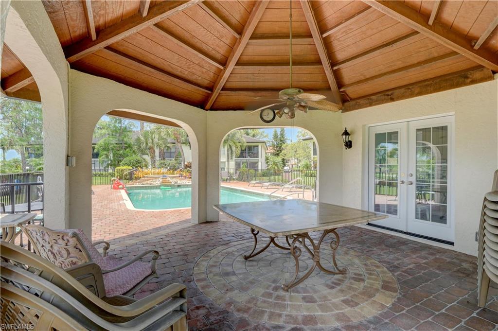 256 Deerwood CIR Unit: 10