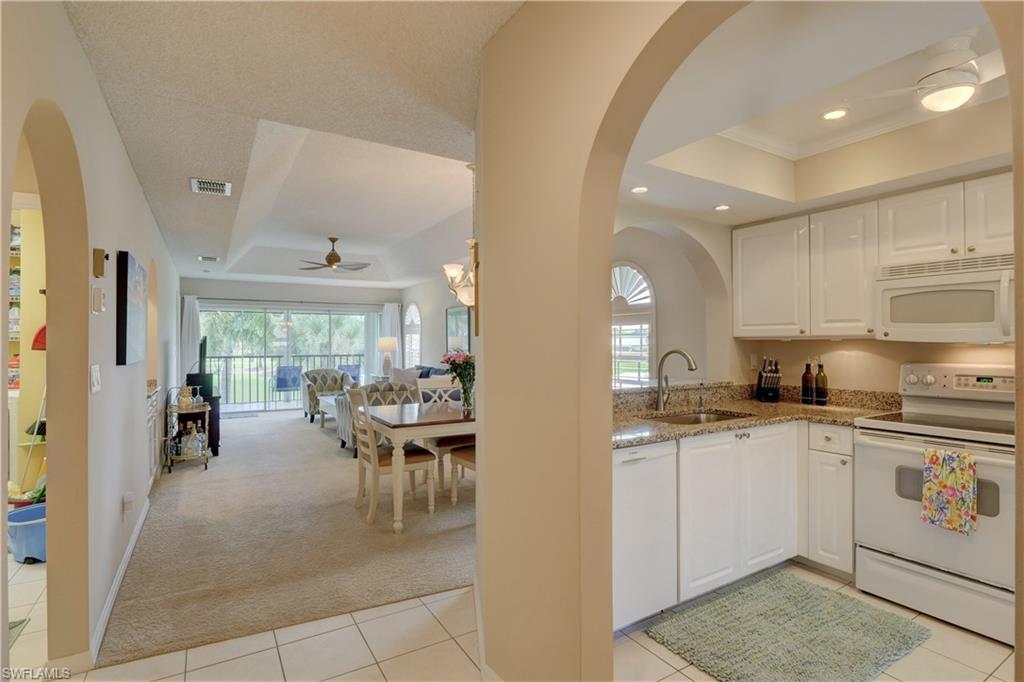 256 Deerwood CIR Unit: 10