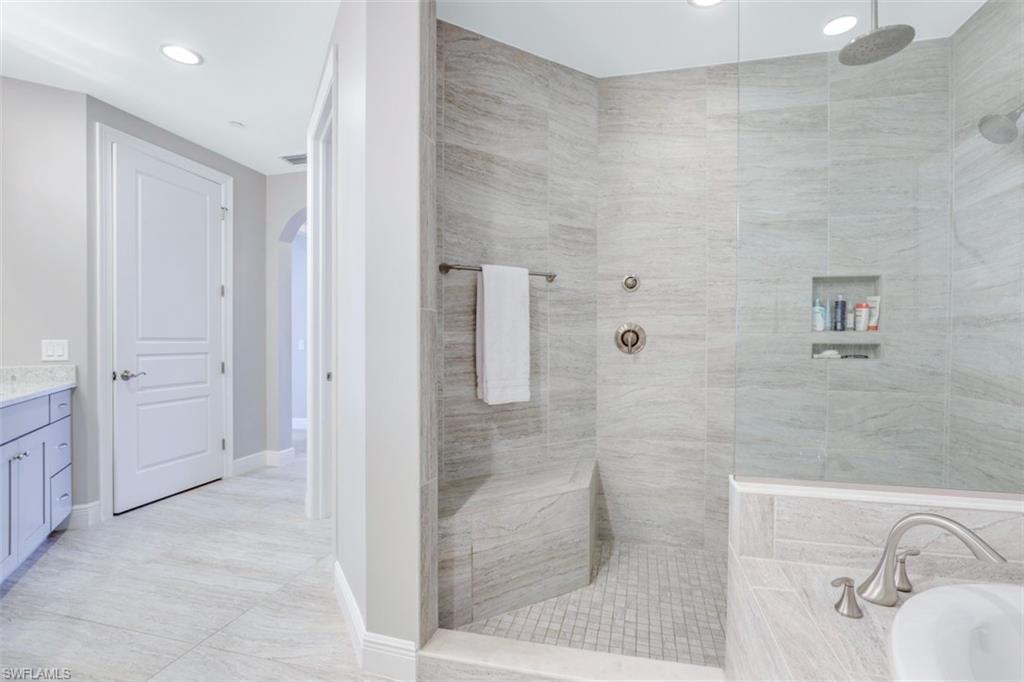 16437 Carrara WAY Unit: 202