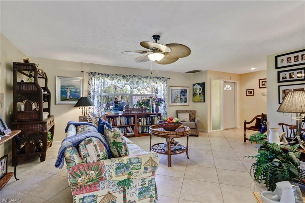 4459 Parrot AVE
