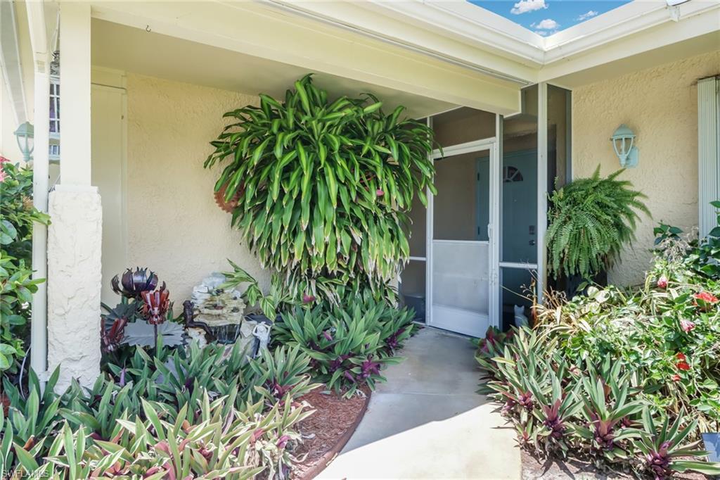 4459 Parrot AVE