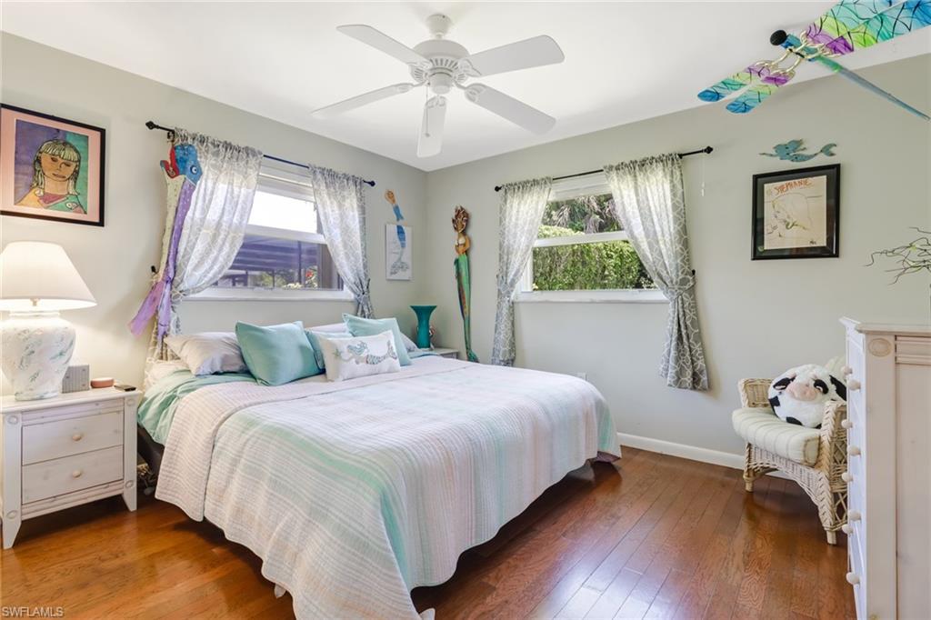 4459 Parrot AVE