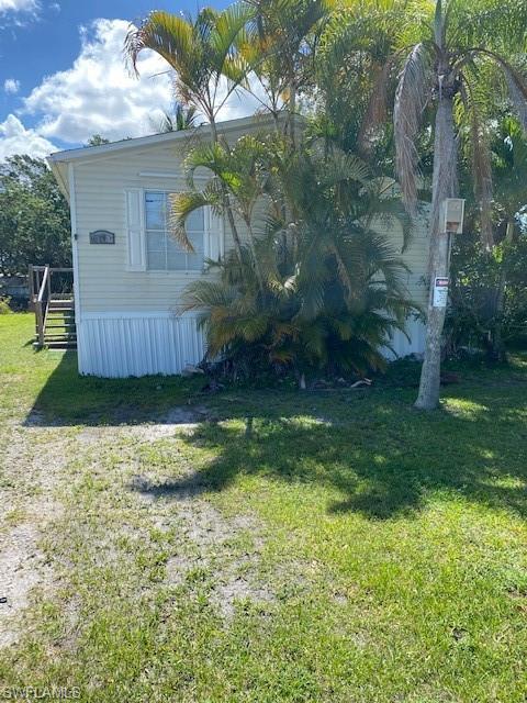 60 Moon Bay ST