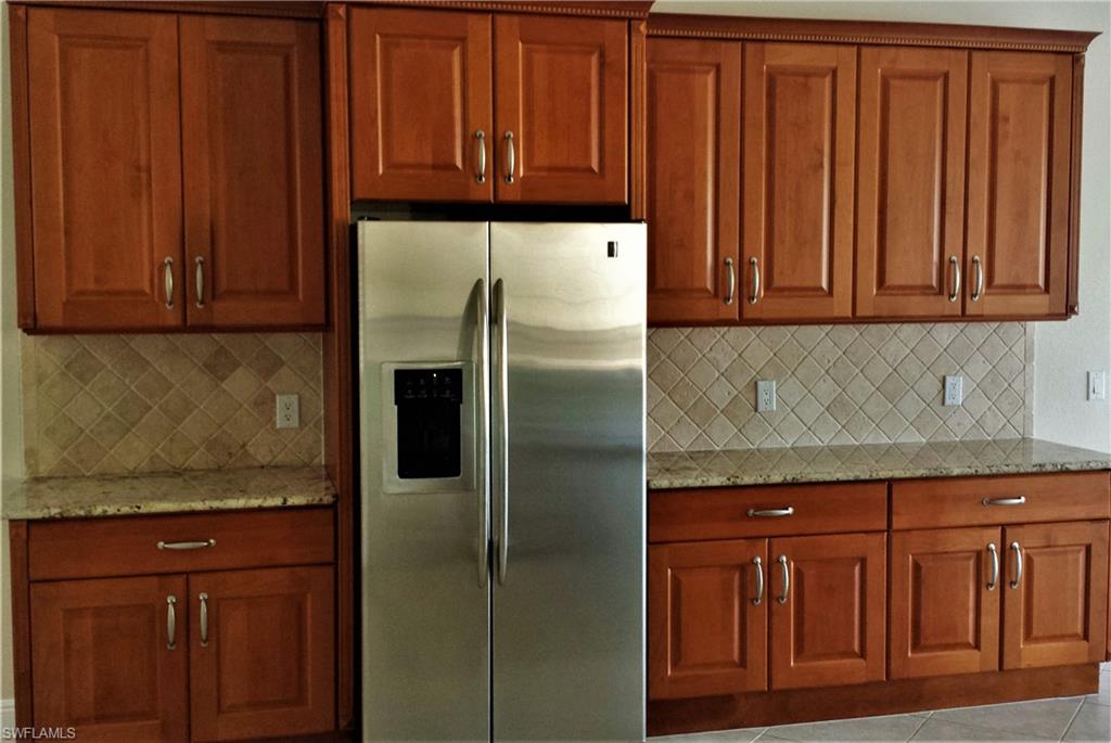 9239 Tesoro LN Unit: 3-203