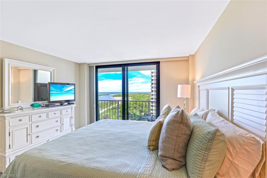 380 Seaview CT W Unit: 912