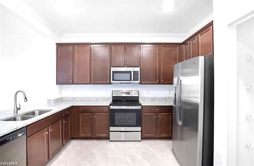 1755 Alameda DR