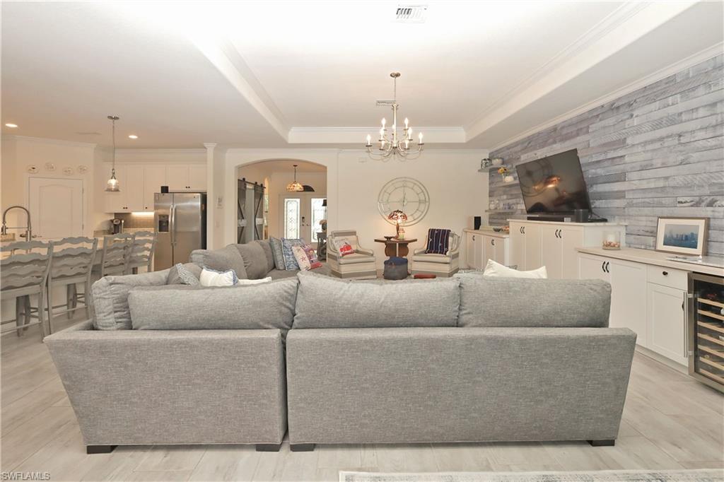 4536 Tamarind WAY