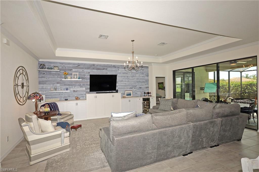 4536 Tamarind WAY