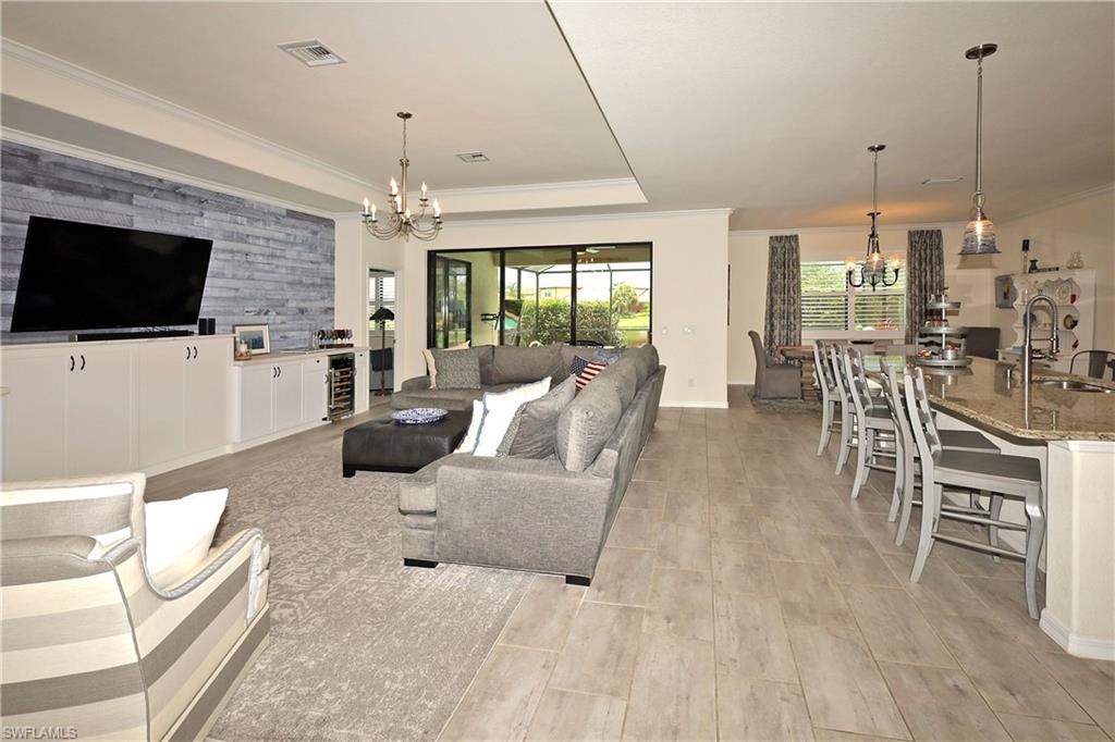 4536 Tamarind WAY