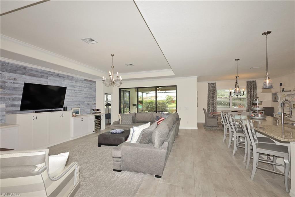 4536 Tamarind WAY