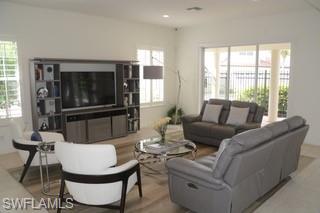 2225 Hawksridge DR Unit: 7-702