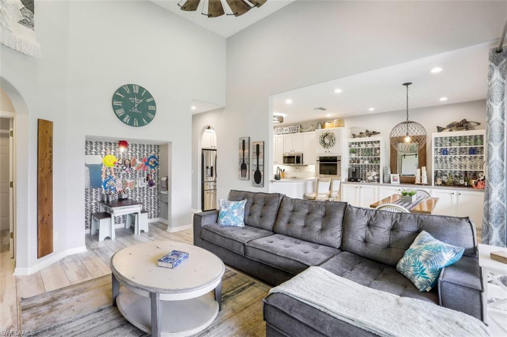 3765 Baldwin LN