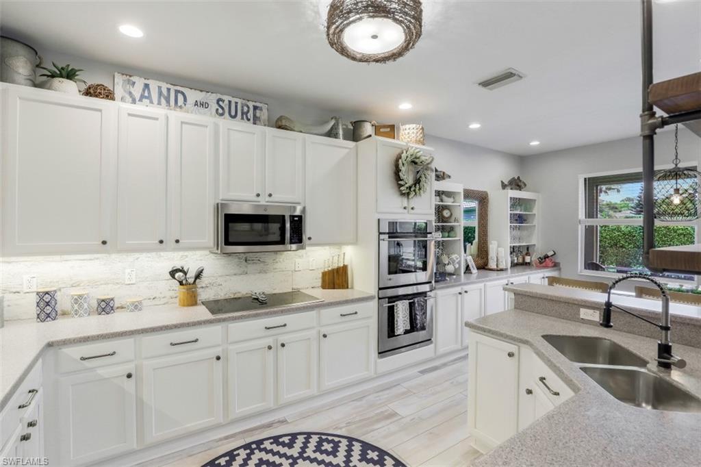 3765 Baldwin LN