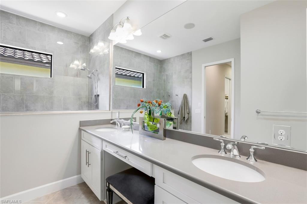 9353 Isla Bella CIR