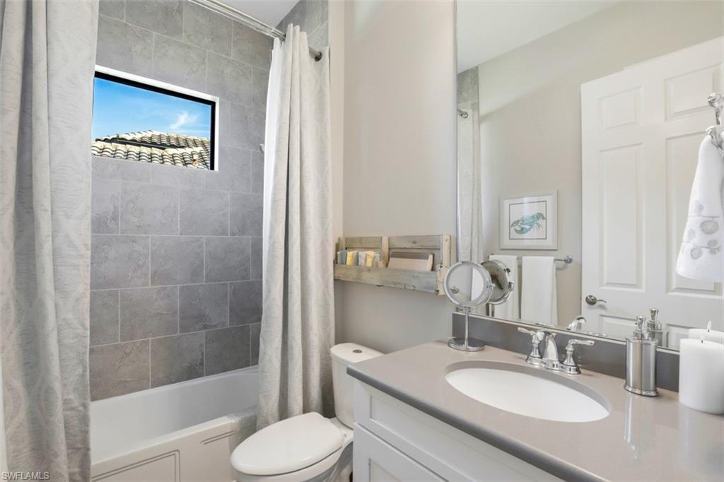 9353 Isla Bella CIR