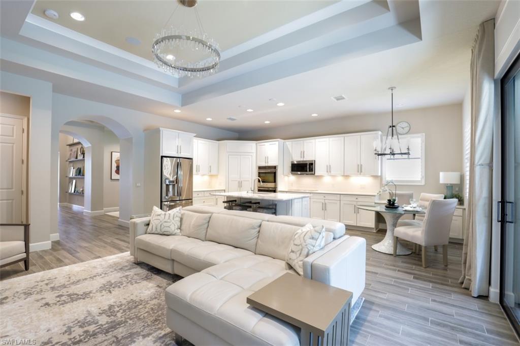9353 Isla Bella CIR