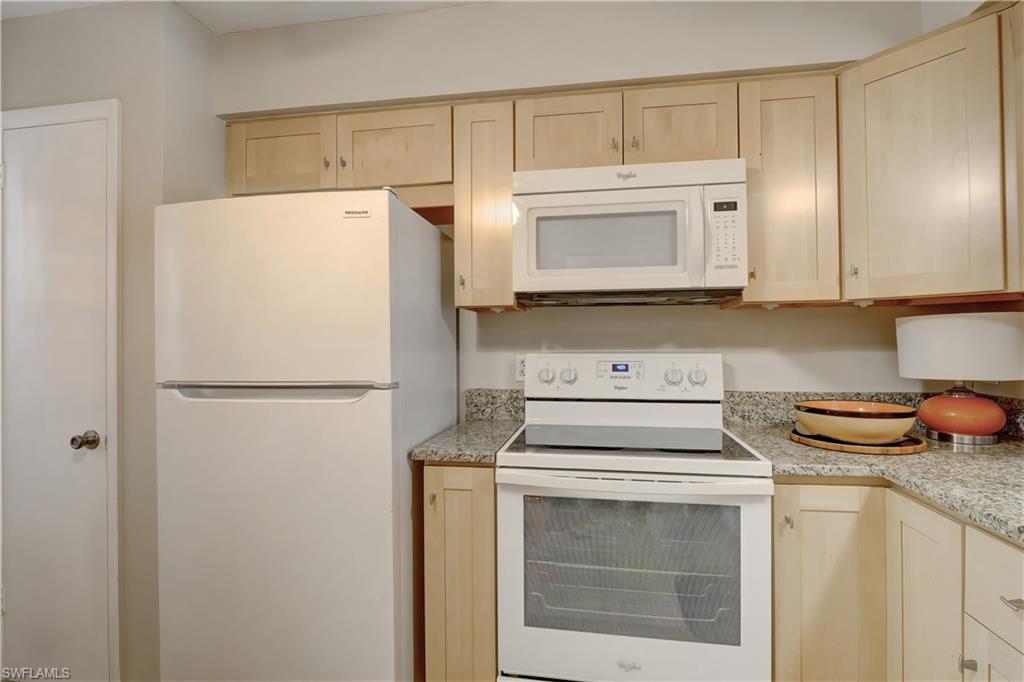 1715 Golf Club DR Unit: 6
