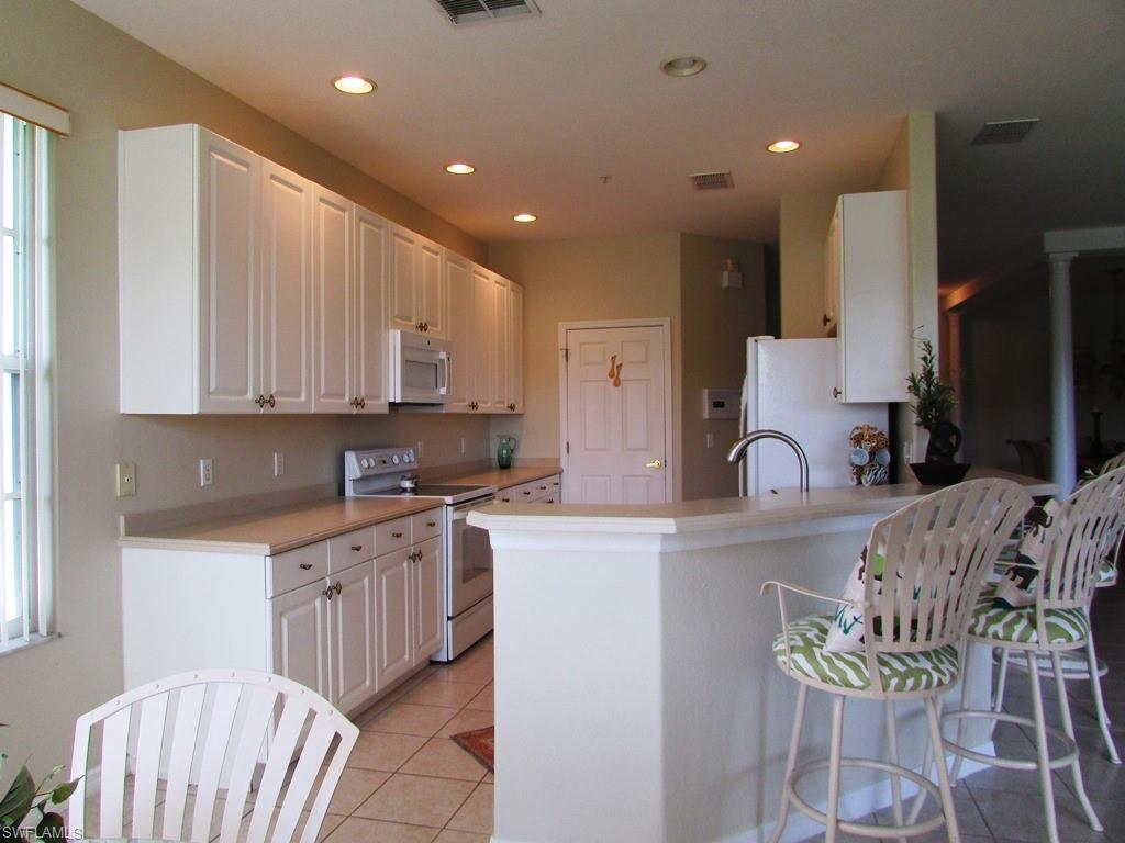 4670 Winged Foot CT Unit: 104