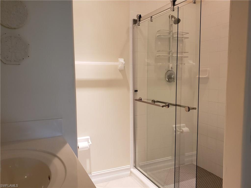 1035 Tarpon Cove DR Unit: 103