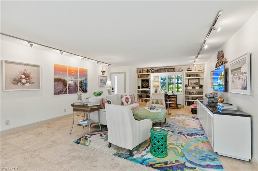 4772 West BLVD Unit: E-102