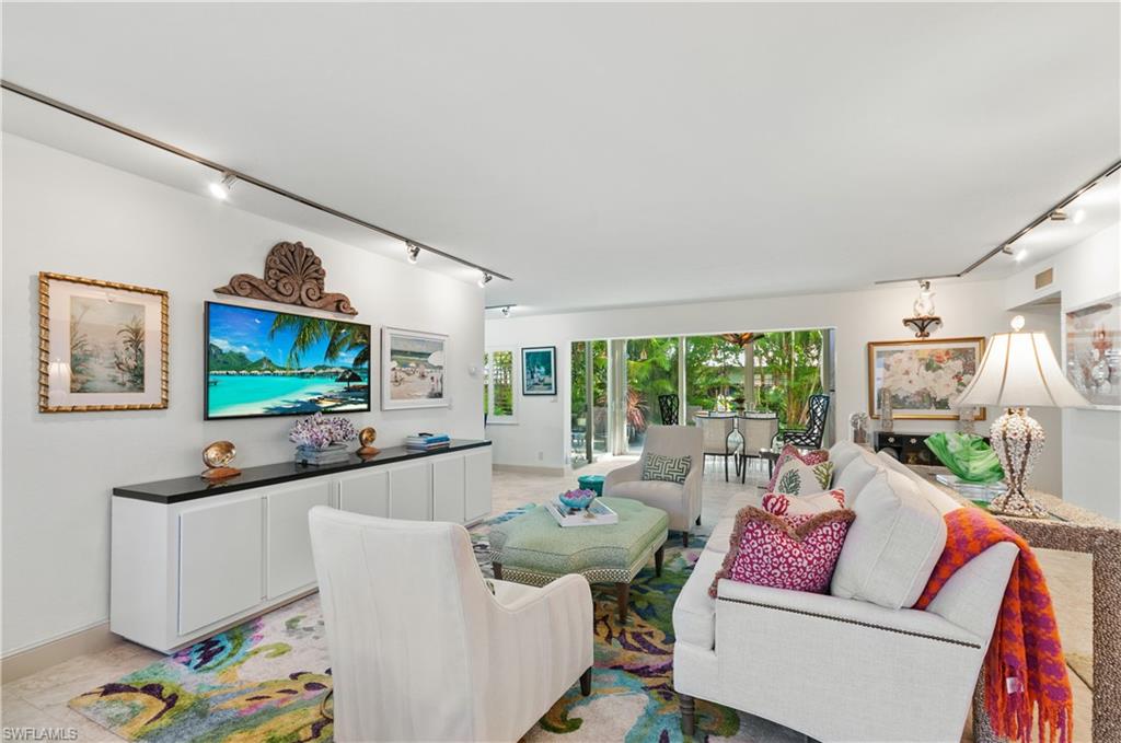 4772 West BLVD Unit: E-102