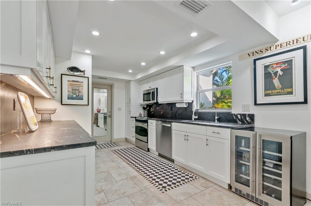 4772 West BLVD Unit: E-102