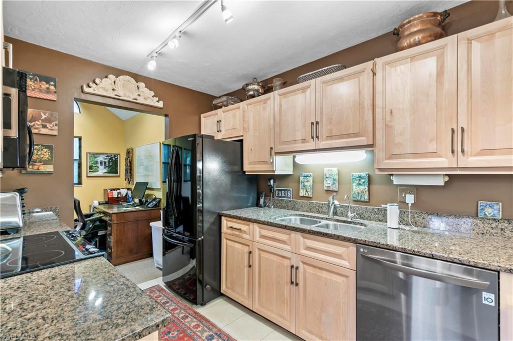 1325 Solana RD Unit: K-3