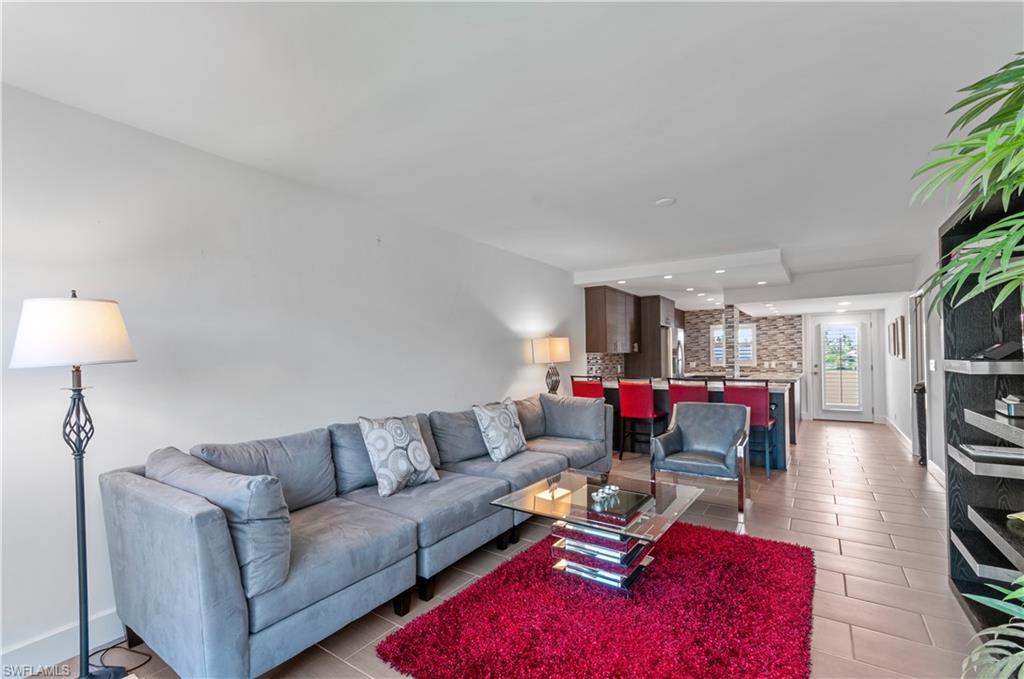 686 Broad AVE S Unit: J686