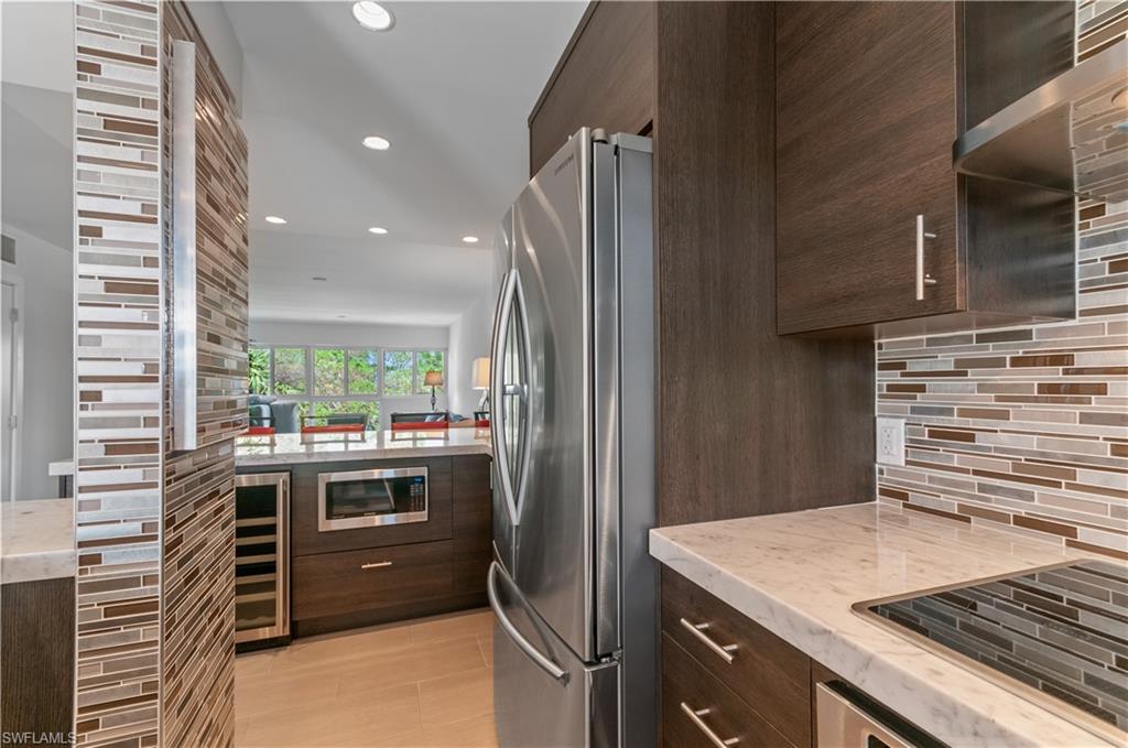 686 Broad AVE S Unit: J686
