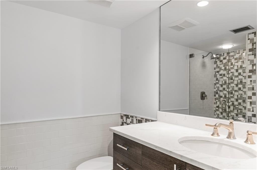 686 Broad AVE S Unit: J686